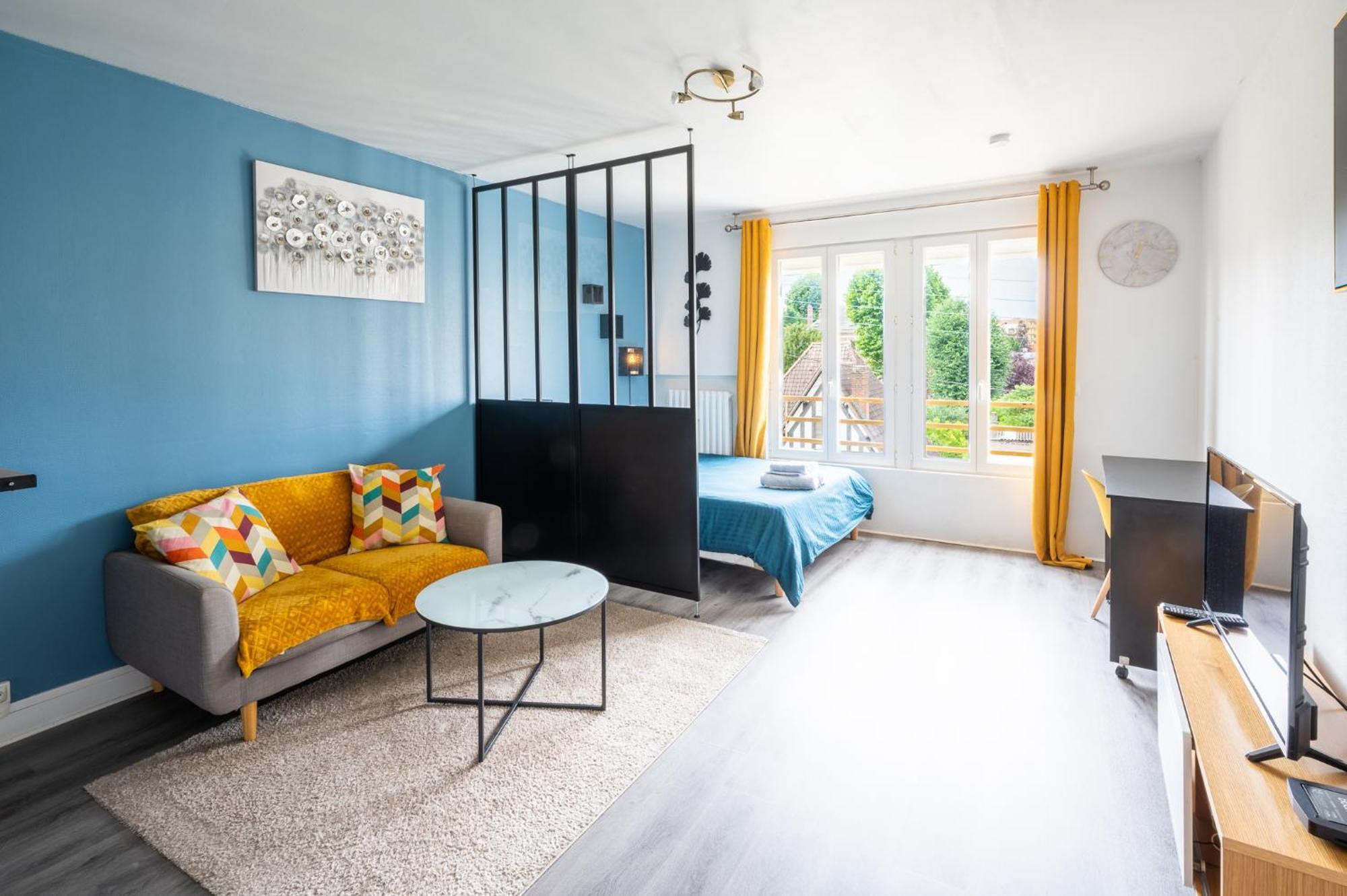 Le Studio Du Commandant Évreux Esterno foto